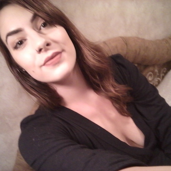 Meet your Posher, Mariah - Picture 1 of 1